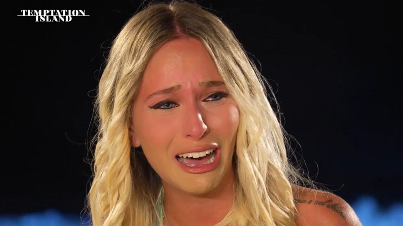 Temptation Island, pagelle del 27 luglio: Cristian eroico (9), Lory finirà in terapia dopo Sabrina (7)