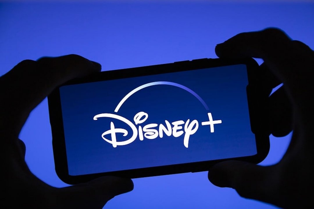 Disney+ e TikTok siglano un accordo storico: i video dei creator direttamente sulla piattaforma streaming