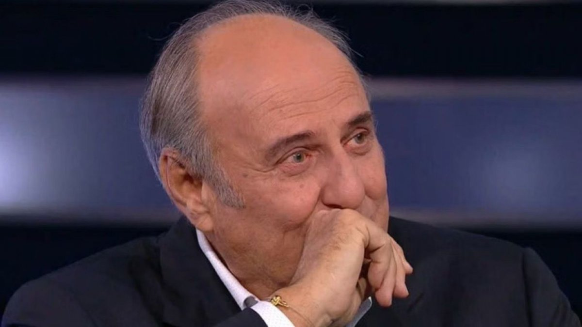 la ruota della fortuna gerry scotti compie 70 anni con tre volti storici dei suoi quiz da Movieplayer.it la ruota della fortuna gerry scotti compie 70 anni con tre volti storici dei suoi quiz