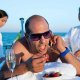 5 film e serie TV gratis su Mediaset Infinity per sentirsi subito in vacanza