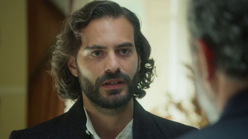 La Promessa, stasera 8 agosto in prima serata: Adriano annuncia la sua partenza
