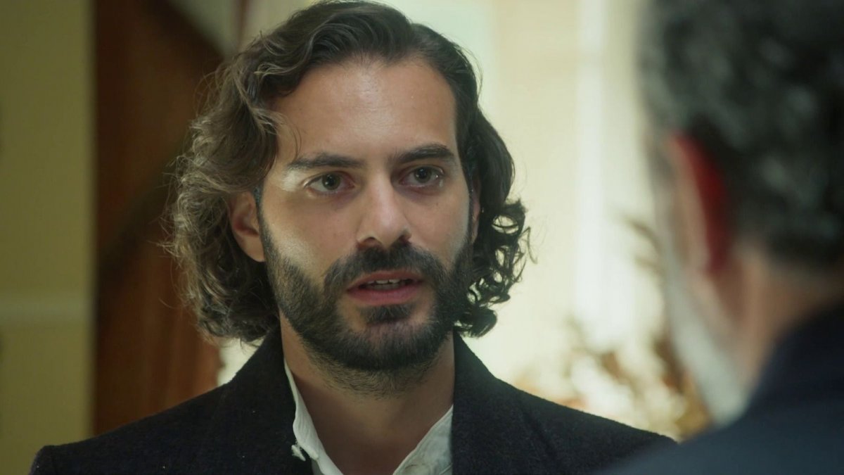 la promessa stasera 8 agosto in prima serata adriano annuncia la sua partenza da Movieplayer.it la promessa stasera 8 agosto in prima serata adriano annuncia la sua partenza