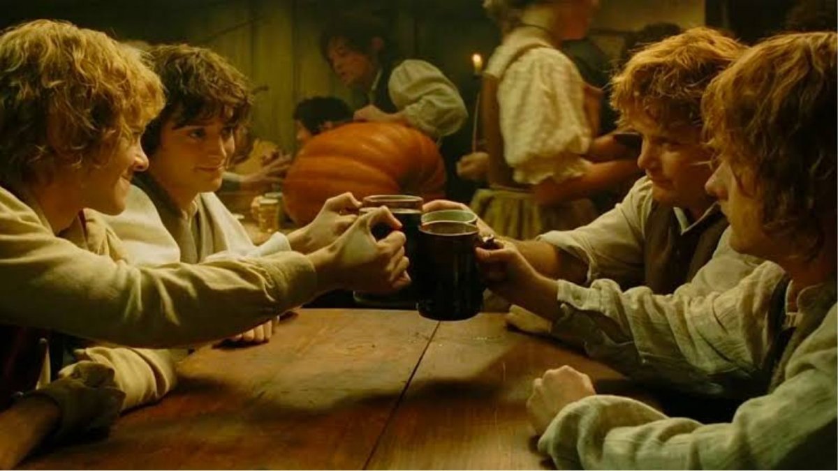 il signore degli anelli reunion a sorpresa per frodo sam merry e pipino 25 anni dopo siamo tutti uguali da Movieplayer.it il signore degli anelli reunion a sorpresa per frodo sam merry e pipino 25 anni dopo siamo tutti uguali