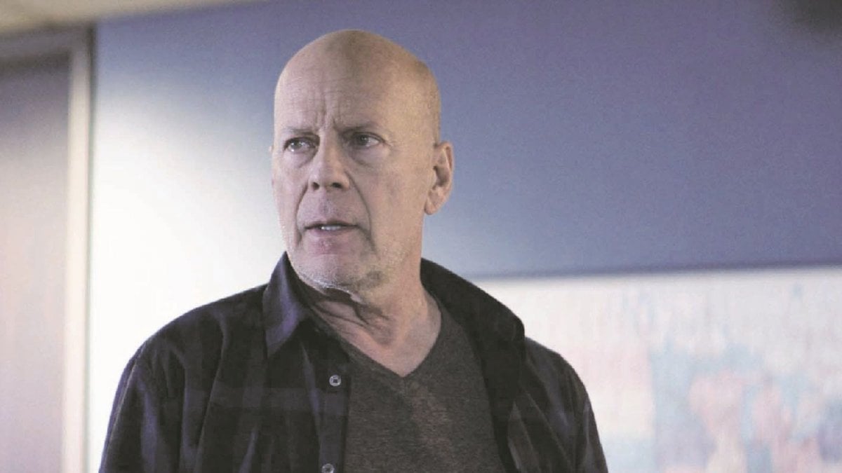 wire room sorvegliato speciale stasera su rai 4 trama e cast del film con bruce willis da Movieplayer.it wire room sorvegliato speciale stasera su rai 4 trama e cast del film con bruce willis