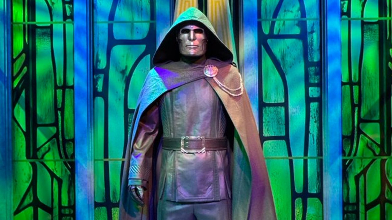 Avengers: Doomsday svela un nuovo costume di Doctor Doom: il look conferma una teoria dei fan?
