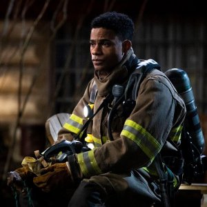 Jordan Calloway nel ruolo di Jake Crawford