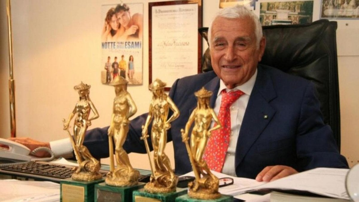 addio a fulvio lucisano lo storico produttore di ricomincio da tre e mina settembre da Movieplayer.it addio a fulvio lucisano lo storico produttore di ricomincio da tre e mina settembre