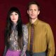 Dakota Johnson e Alexander Skarsgård in 50 sfumature di rosso Valentino: il sexy promo del profumo Vendetta