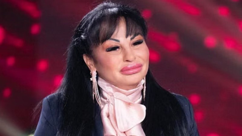 Rita De Crescenzo: una fattura risolve il giallo della serie TV, e in effetti  Netflix aveva ragione