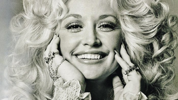 Dolly Parton, icona dal cuore d’oro: le migliori canzoni della regina del country