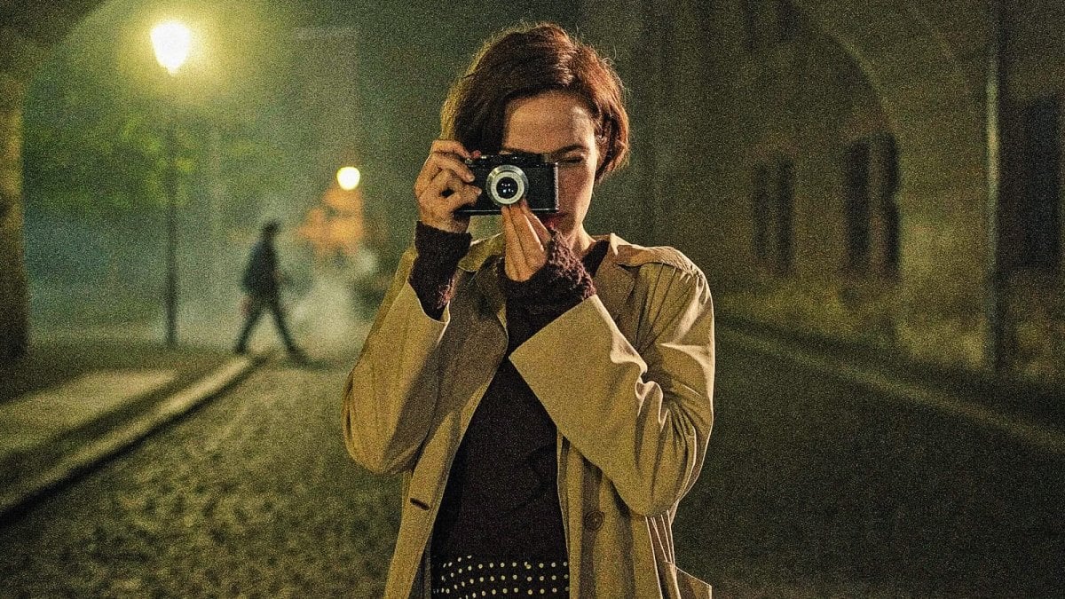 la ragazza con la leica recensione il film su gerda taro tra estetica e limiti narrativi da Movieplayer.it la ragazza con la leica recensione il film su gerda taro tra estetica e limiti narrativi