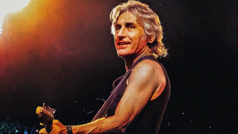 Luciano, prima di tutto, la recensione: Ligabue a cuore aperto nel documentario Sky