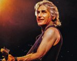 Luciano, prima di tutto, la recensione: Ligabue a cuore aperto nel documentario Sky