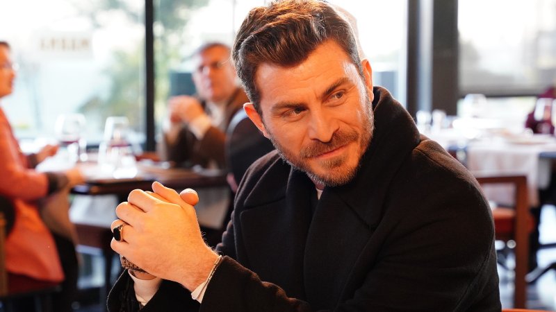Racconto di una notte stasera su Canale 5: Mahir rischia la vita, Ferman lascia Sevde