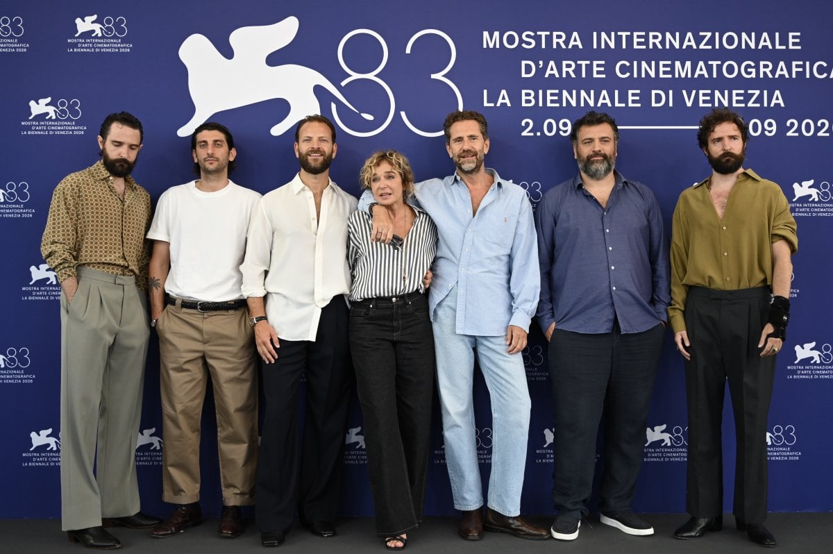 serpenti dietro le quinte di un film dove la violenza ha cambiato prospettiva da Movieplayer.it serpenti dietro le quinte di un film dove la violenza ha cambiato prospettiva