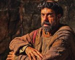 Dio Ride, recensione: l'absolute di Pierfrancesco Favino e il film più politico di Giovanni Veronesi