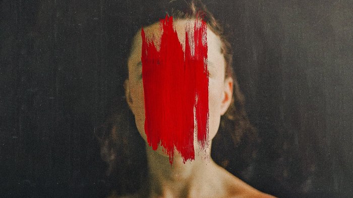 Woman Unknown, recensione del film Leone d'Oro: un thriller post-bellico al femminile
