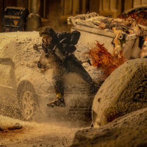 Resident Evil: Austin Abrams in un momento suggestivo del film di Zach Cregger
