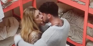 Paola Caruso Bacio Con Giancarlo Danto 1