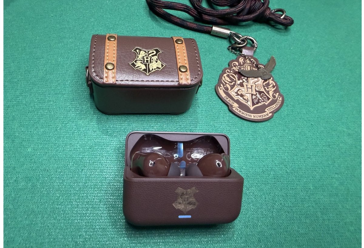 la magia si ascolta con le realme buds t500 pro harry potter edition da Movieplayer.it la magia si ascolta con le realme buds t500 pro harry potter edition