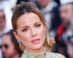 Kate Beckinsale preoccupa i fan con due messaggi su Instagram, poi cancella tutto