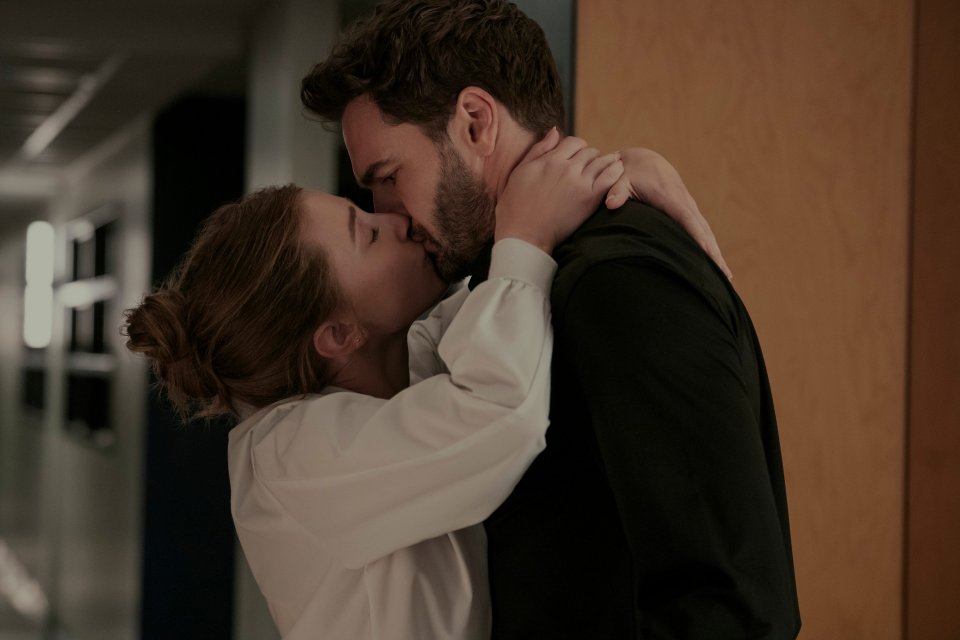 The Love Hypothesis Scena Bacio