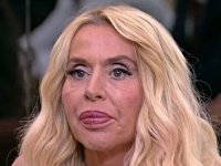 Grande Fratello Vip, Valeria Marini vuole abbandonare la Casa:  'Me ne voglio andare'