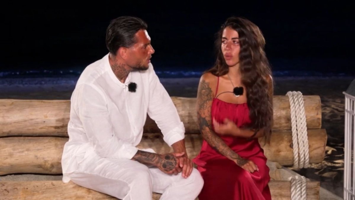 temptation island alessandra e rosario di nuovo in crisi gli ultimi segnali social da Movieplayer.it temptation island alessandra e rosario di nuovo in crisi gli ultimi segnali social