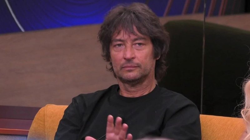 Grande Fratello Vip, Simone Annicchiarico rischia la squalifica: cosa è successo