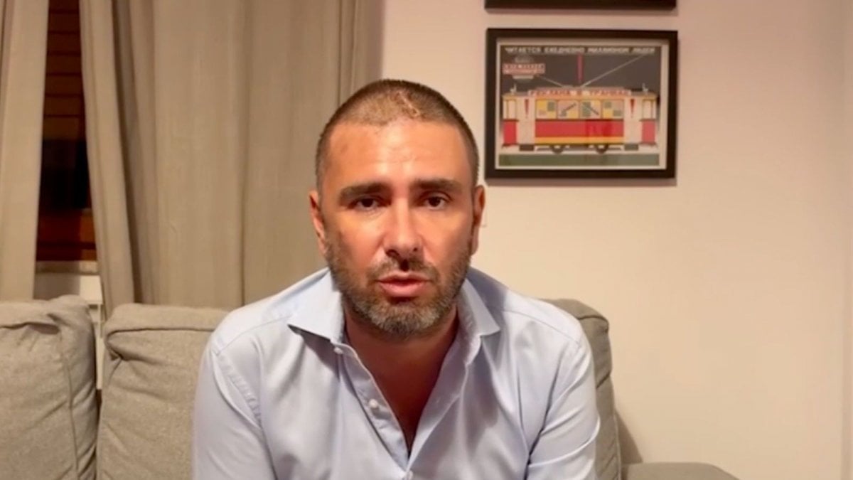 alessandro di battista torna in tv stasera da floris a dimarted236 su la7 da Movieplayer.it alessandro di battista torna in tv stasera da floris a dimarted236 su la7
