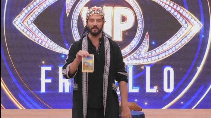 Grande Fratello Vip, pagelle 28 settembre: Alex Belli pura soap (5), Roncaccia e il fascino del 'boh' (3)