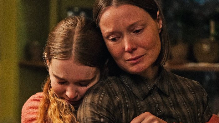 Carrie: persecuzioni online e traumi familiari. Summer H. Howell e Samantha Sloyan raccontano la serie