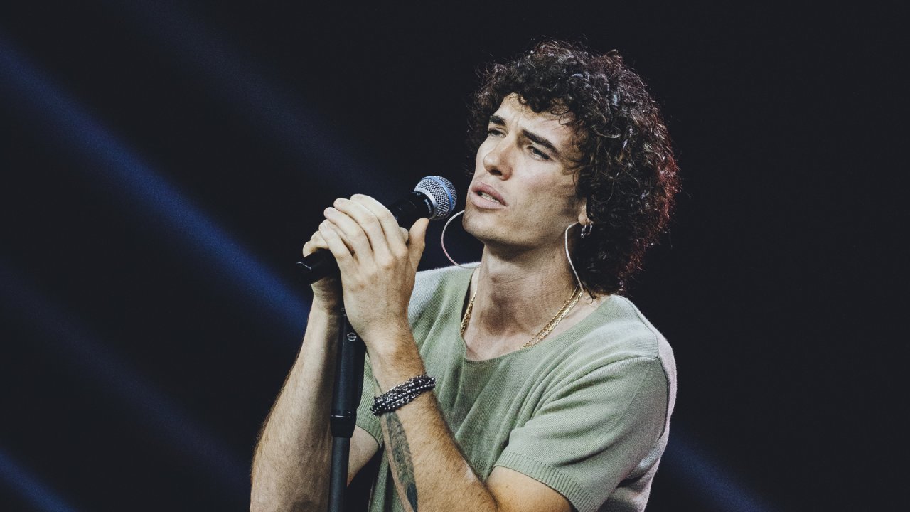 Elia Ballancin è stato il primo concorrente della serata ad accedere alla Last Call