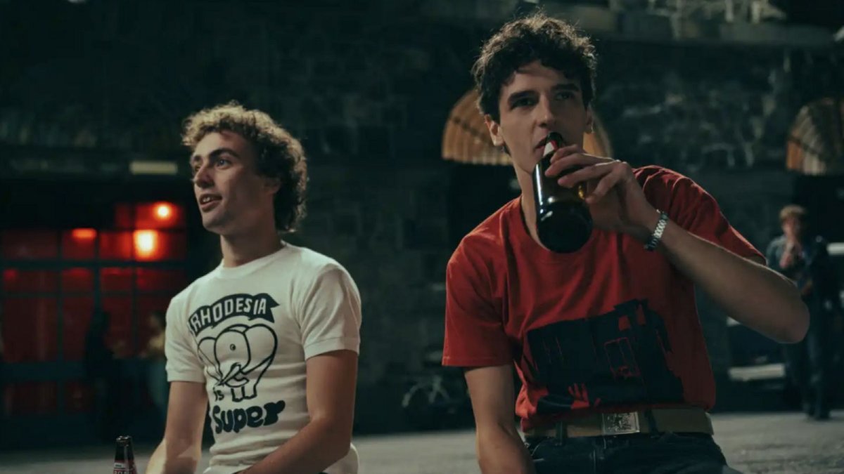 chi sono i righeira la serie sugli 883 rilancia i loro successi cult da Movieplayer.it chi sono i righeira la serie sugli 883 rilancia i loro successi cult