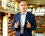 Una giornata particolare stasera su La7, Aldo Cazzullo racconta la caduta di Hitler