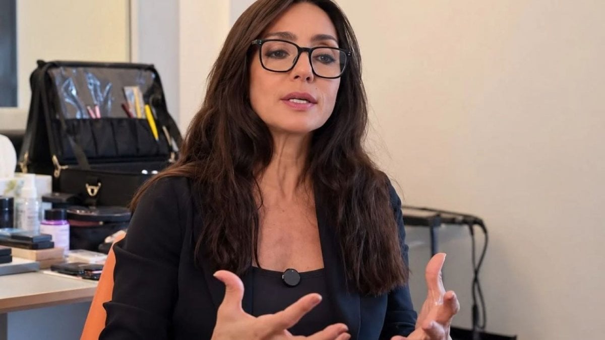 Shari and Anna A lead standings in Amici 26 second episode