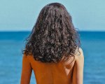 L’amore della tua vita, recensione: il dramma con Margaret Qualley che elabora il lutto post pandemia
