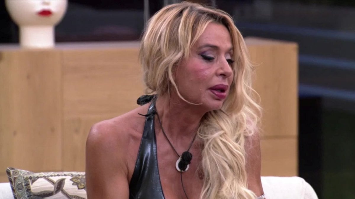 grande fratello vip anticipazioni stasera valeria marini sotto accusa e doppio televoto da Movieplayer.it grande fratello vip anticipazioni stasera valeria marini sotto accusa e doppio televoto