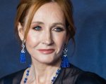 “Le mie opinioni non sono cambiate”: J.K. Rowling sulle persone trans dopo le minacce
