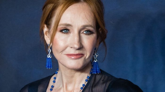 “Le mie opinioni non sono cambiate”: J.K. Rowling sulle persone trans dopo le minacce