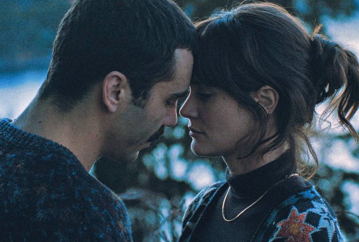 È un mondo difficile, come “imparare a vivere nella precarietà” secondo il film di Federico Mottica