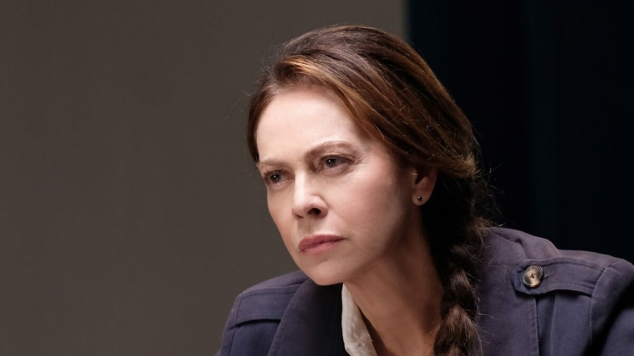 Elena Sofia Ricci nei panni della commissaria e profiler Teresa Battaglia