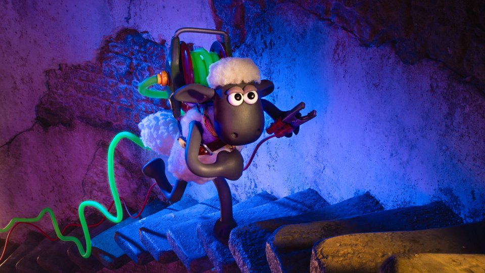 Shaun The Sheep The Beast Of Mossy Bottom Stills Press Photos 6304X3546 Sts Beast Ps 200 08550 Shaun Running Upstairs Jpg