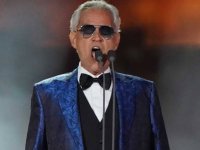 Grande Fratello Vip, Andrea Bocelli sulla battuta di Roncaccia: 'Una piccola caduta di stile'