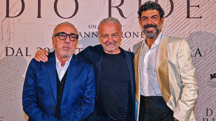 Dio Ride e la prova fuori scala di Favino: “La vera arte cerca la bellezza e sfida il potere”