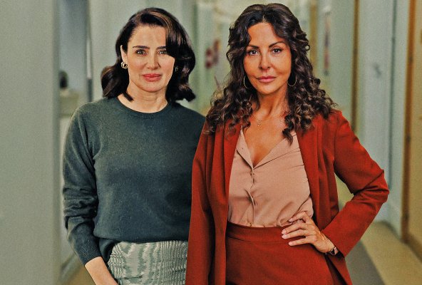 A testa alta vs La preside